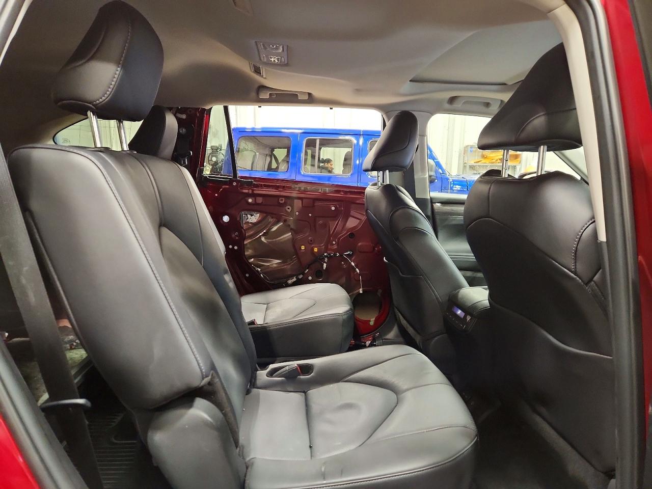 2024 TOYOTA HIGHLANDER LIMITED photo 11