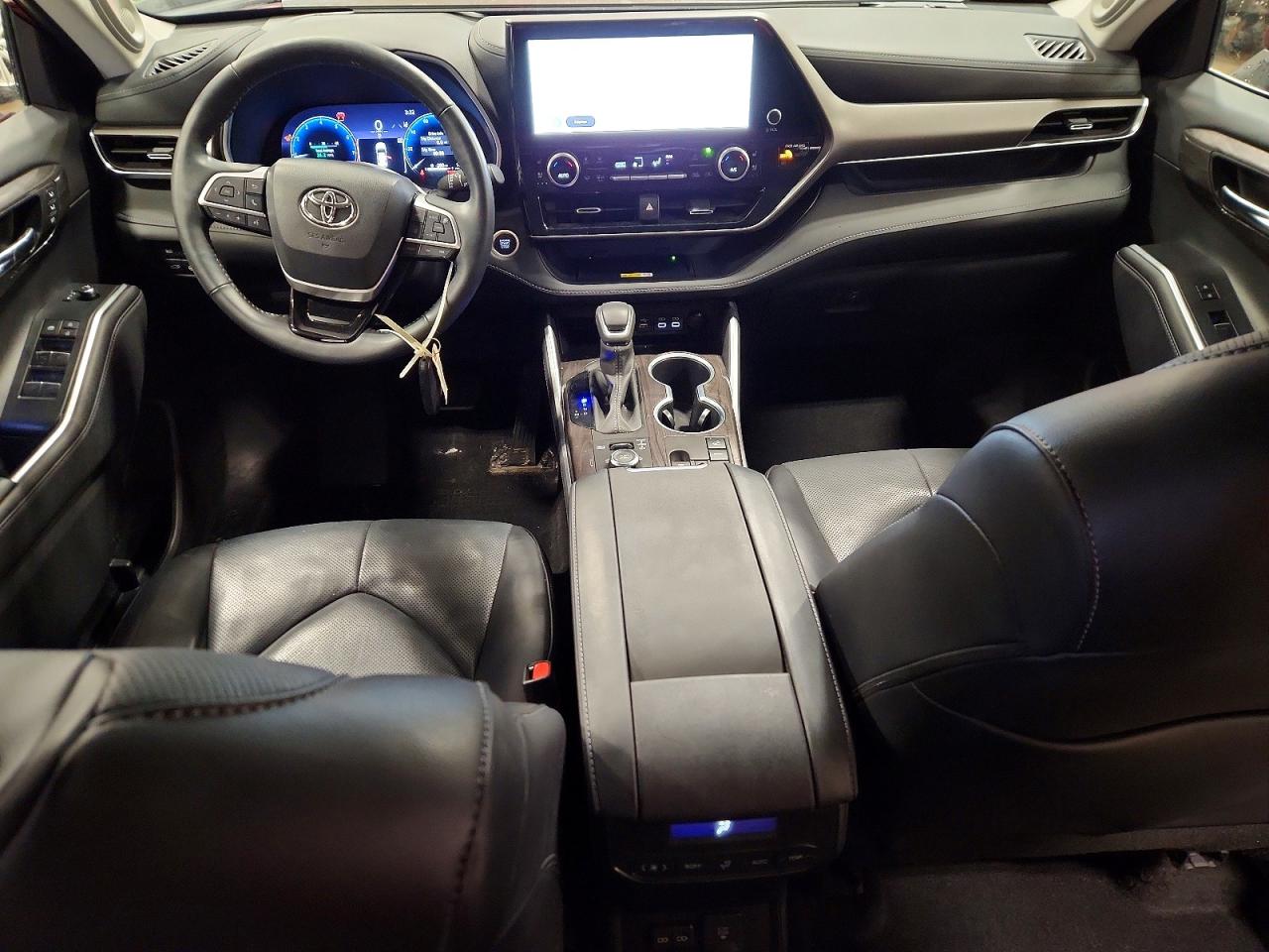2024 TOYOTA HIGHLANDER LIMITED photo 8