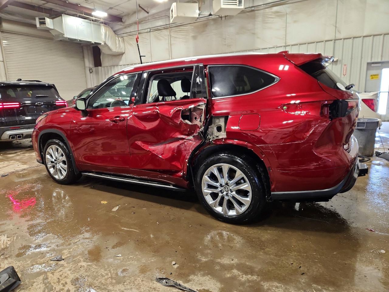 2024 TOYOTA HIGHLANDER LIMITED photo 2