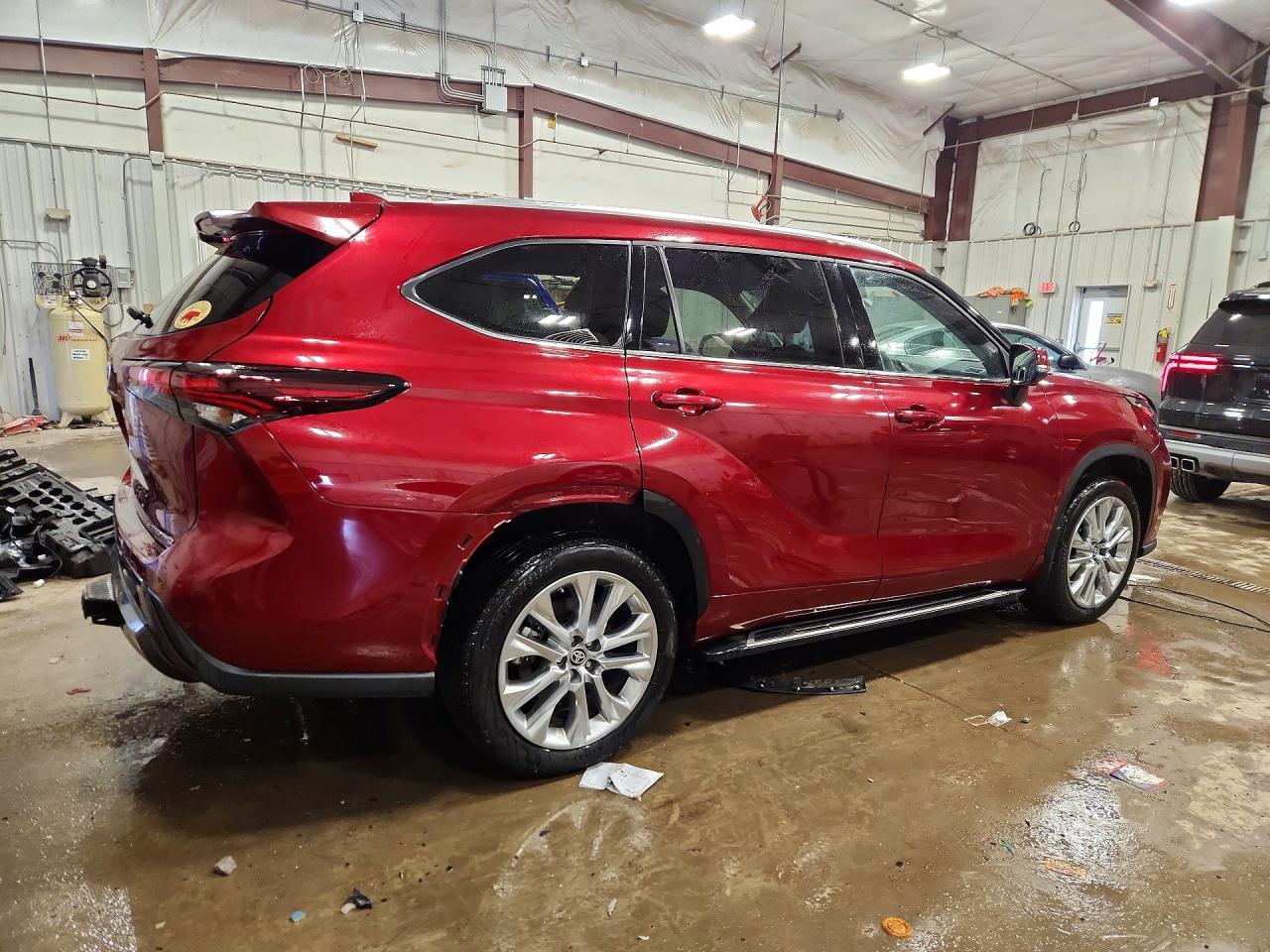 2024 TOYOTA HIGHLANDER LIMITED photo 3