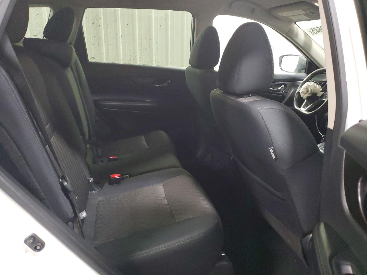 2020 NISSAN ROGUE SV photo 19
