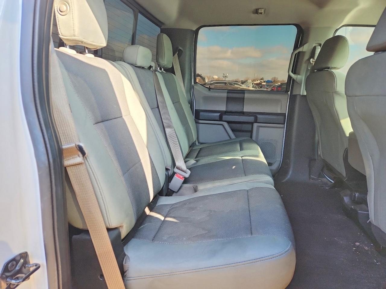 2015 FORD F150 SUPERCREW photo 19