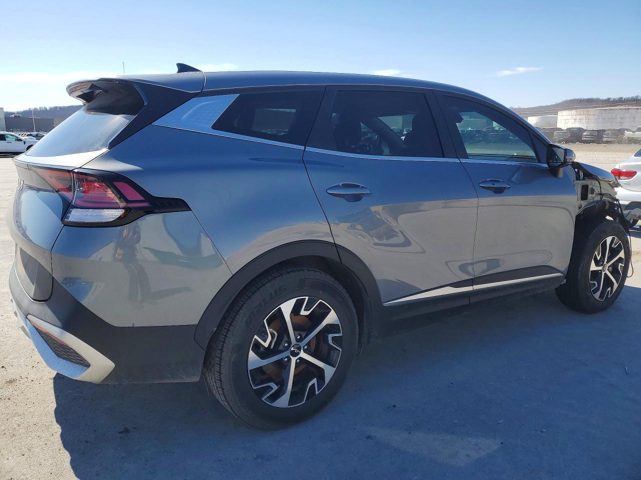 2025 KIA SPORTAGE EX photo 3