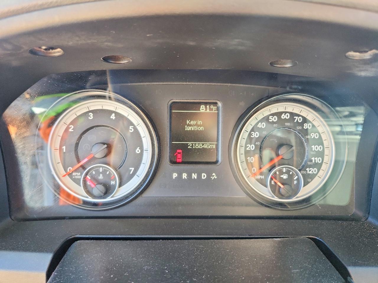 2014 RAM 1500 ST photo 25
