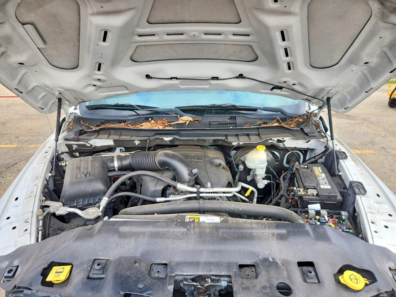 2014 RAM 1500 ST photo 31