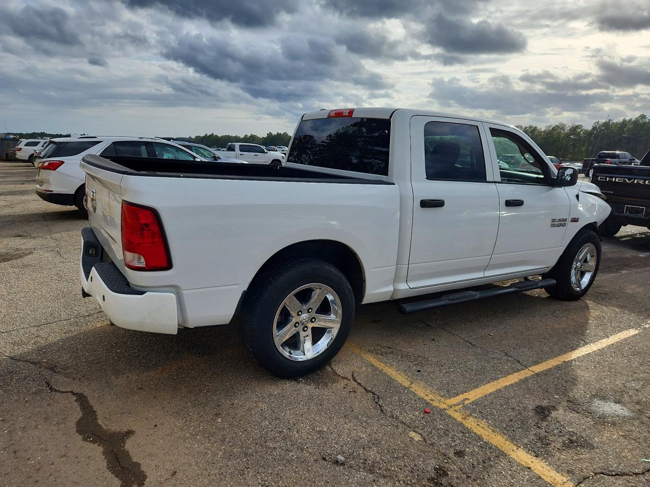 2014 RAM 1500 ST photo 7