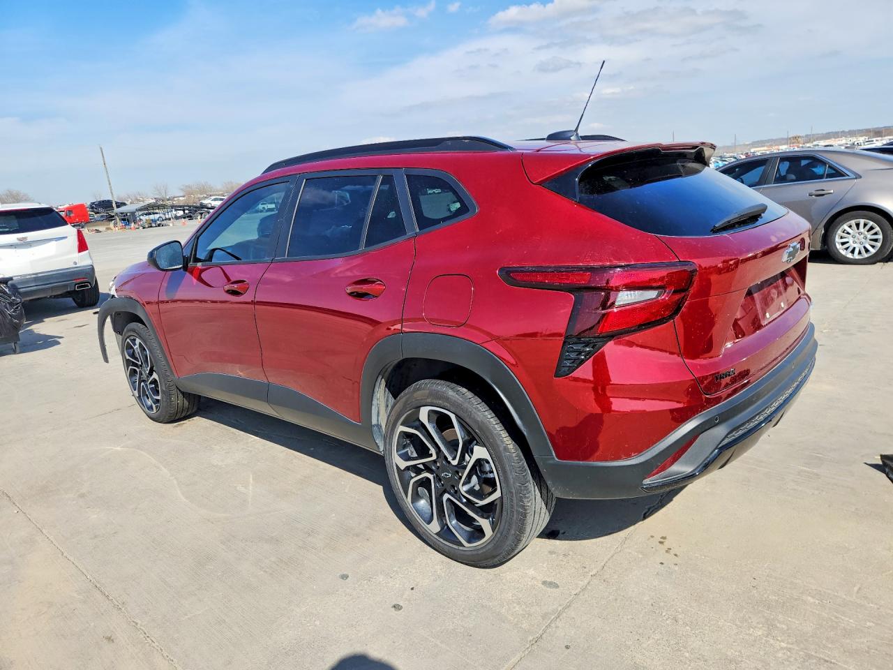 2025 CHEVROLET TRAX 2RS photo 2