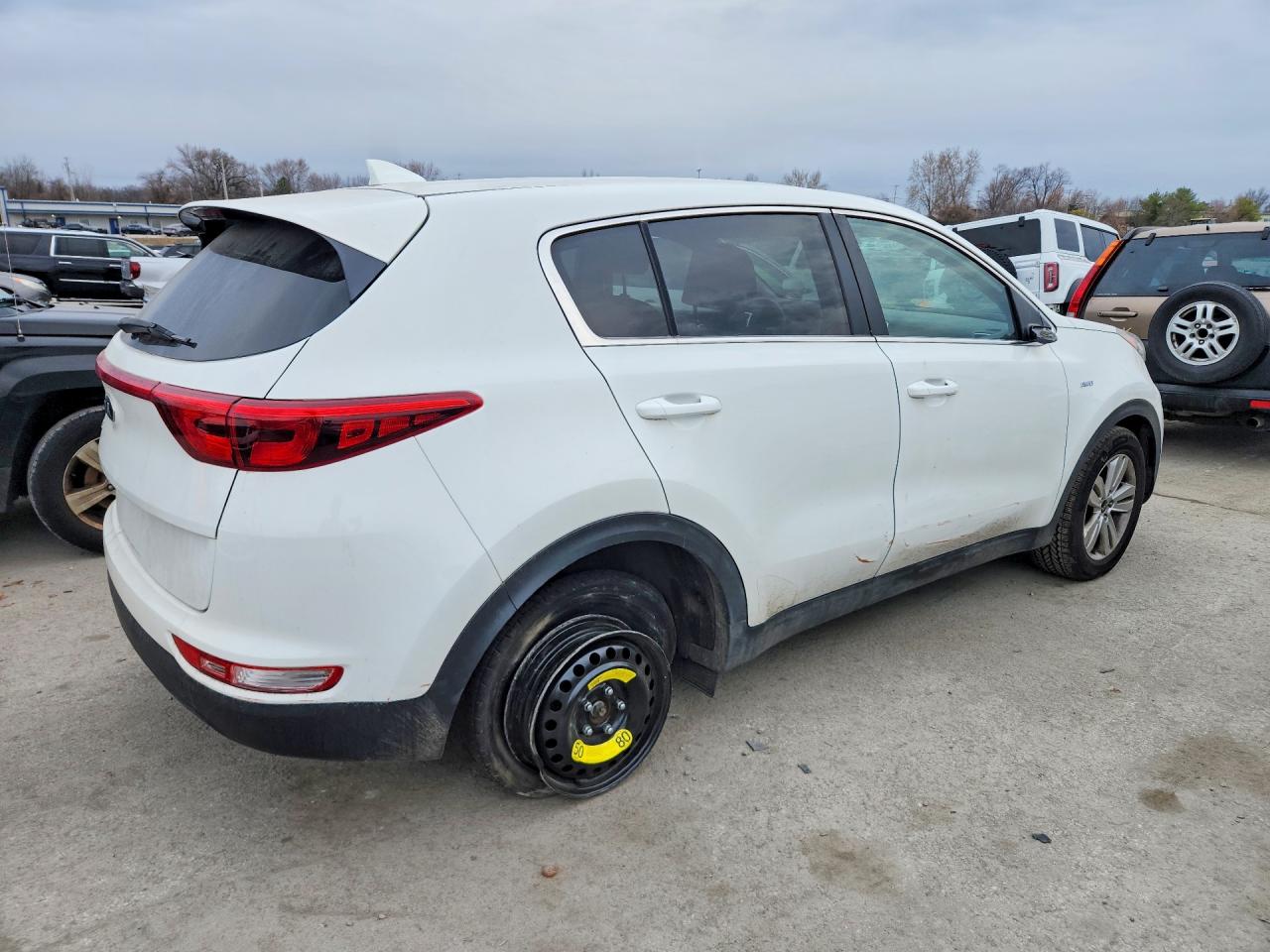 2019 KIA SPORTAGE LX photo 3