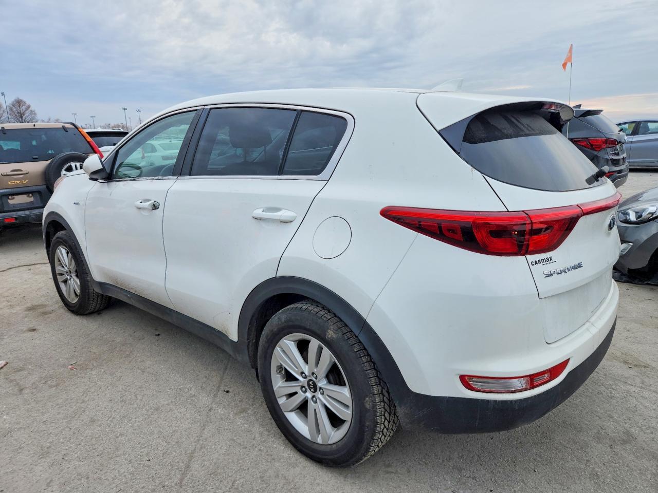 2019 KIA SPORTAGE LX photo 2