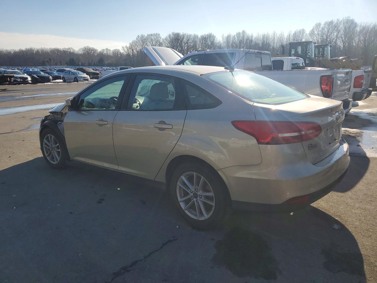 2018 FORD FOCUS SE photo 3