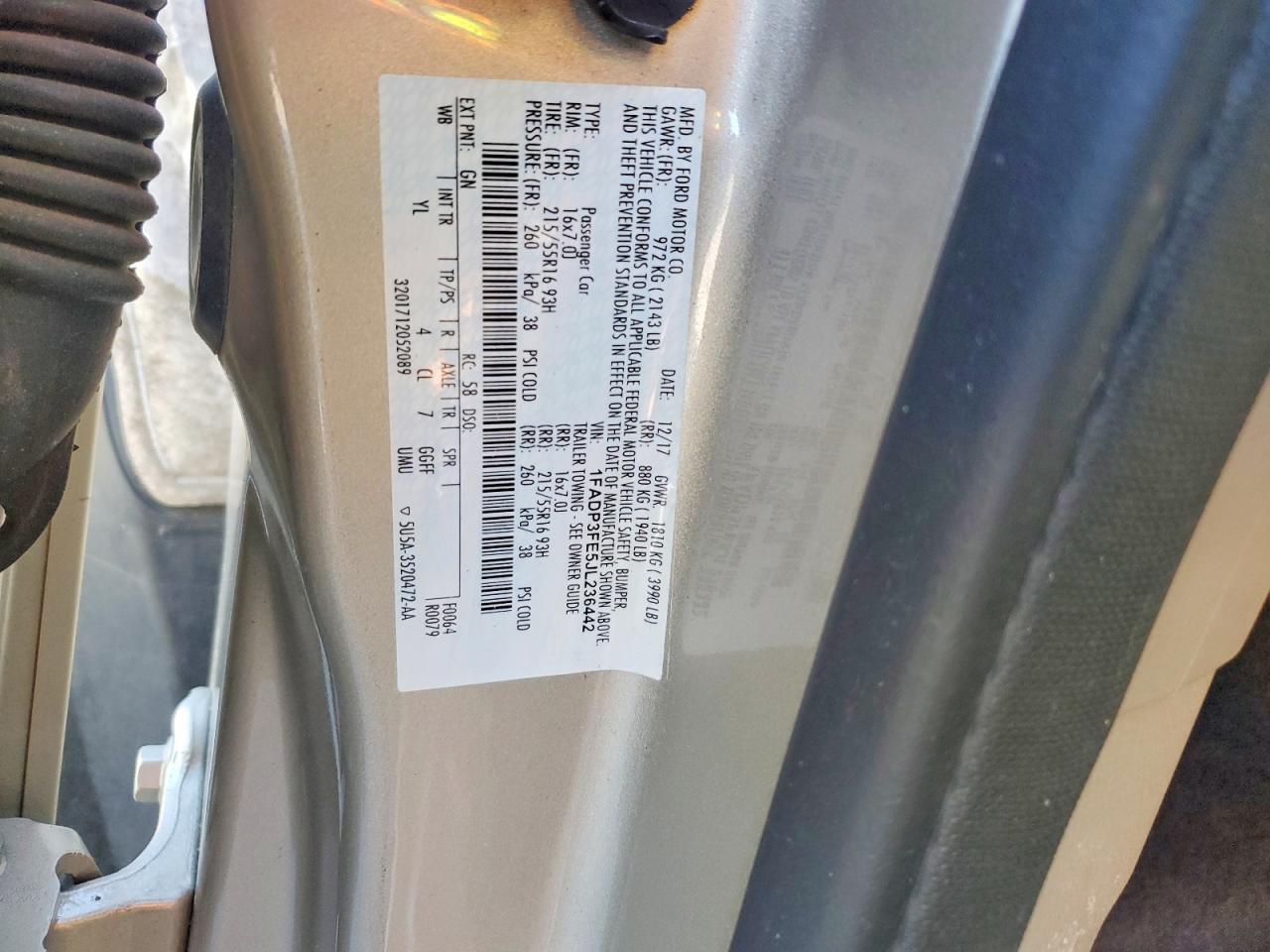 2018 FORD FOCUS SE photo 25