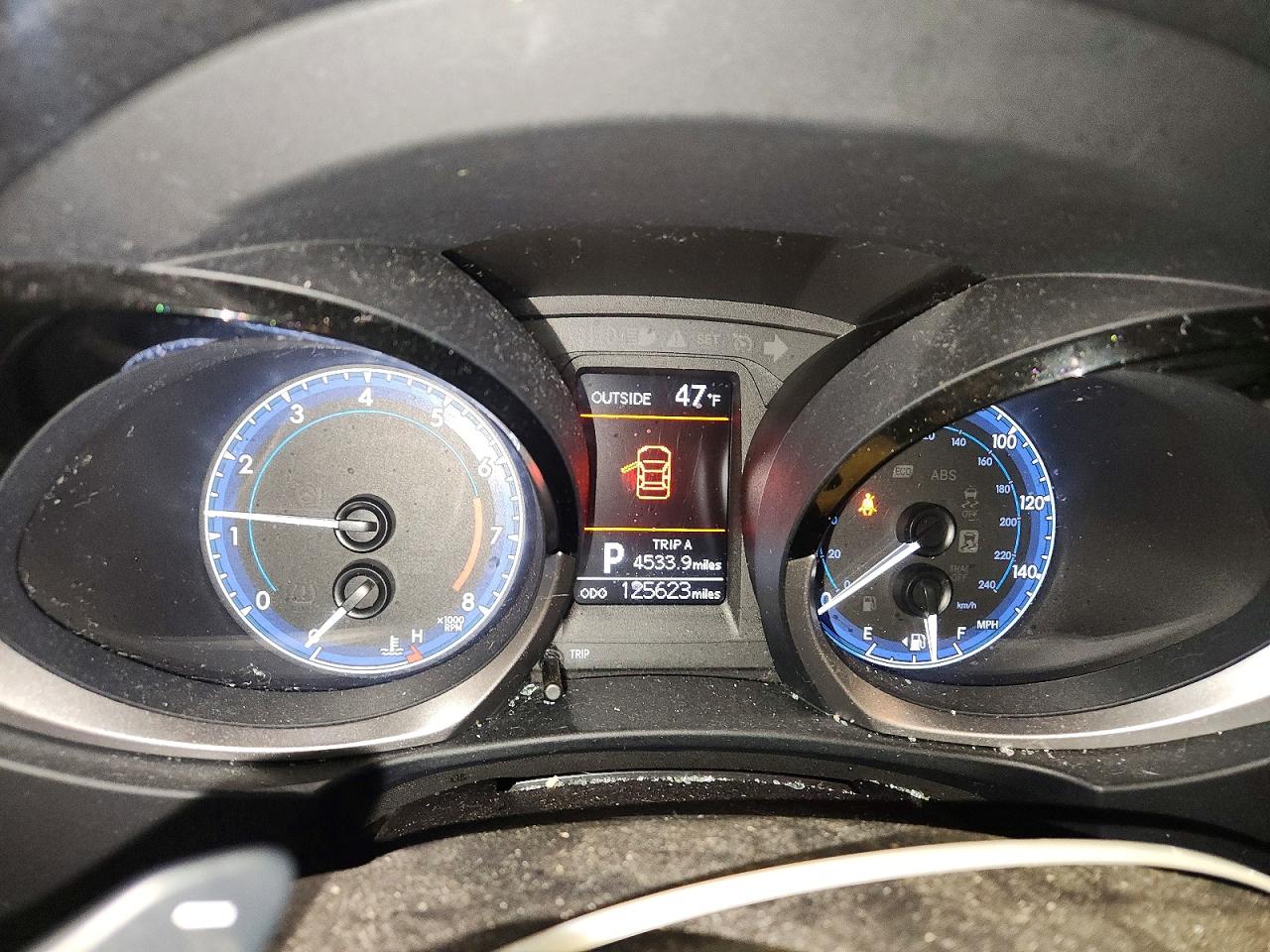2015 TOYOTA COROLLA S PLUS photo 9
