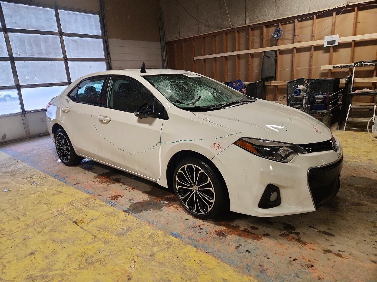 2015 TOYOTA COROLLA S PLUS photo 4