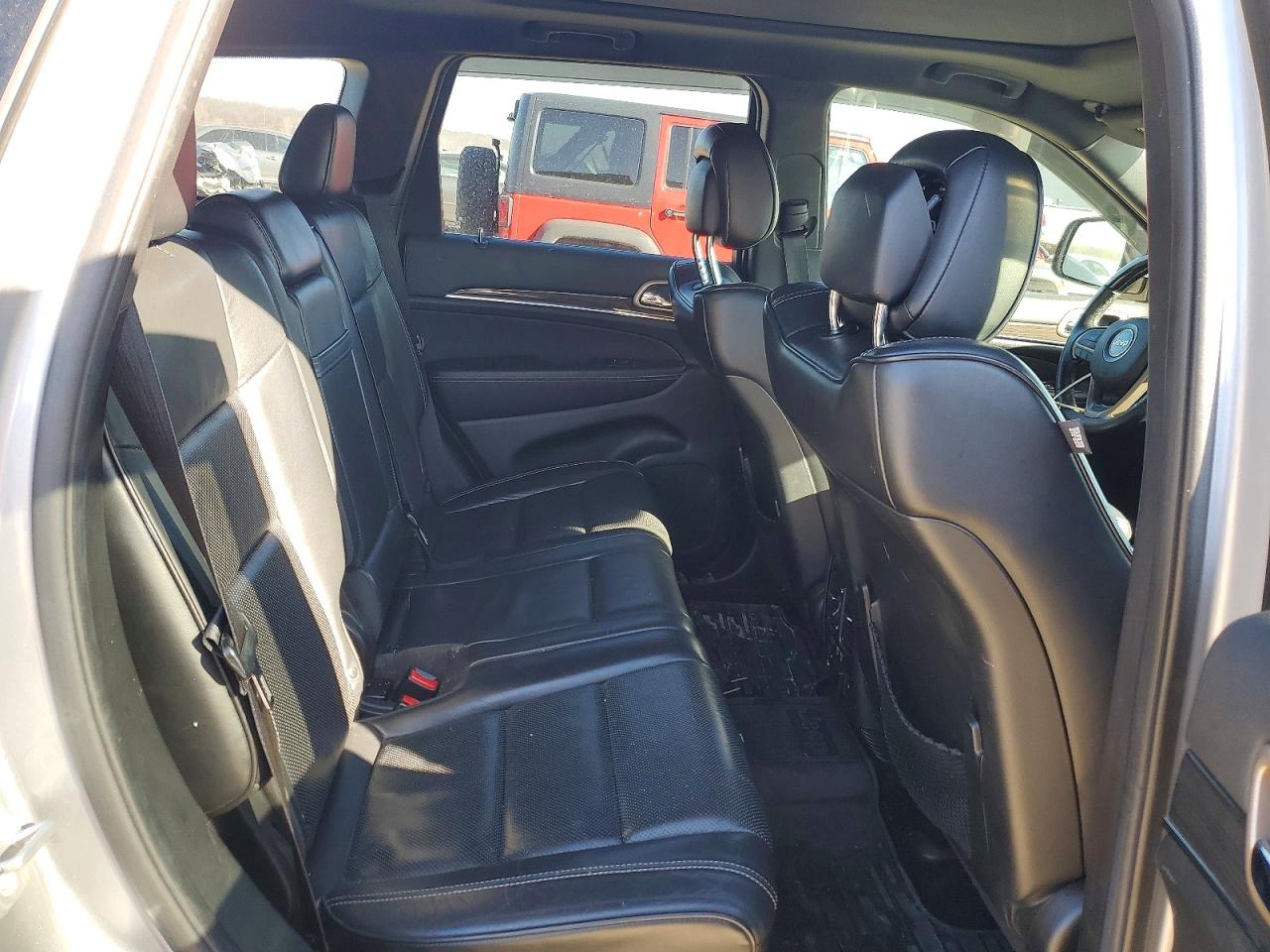 2014 JEEP GRAND CHEROKEE OVERLAND photo 31