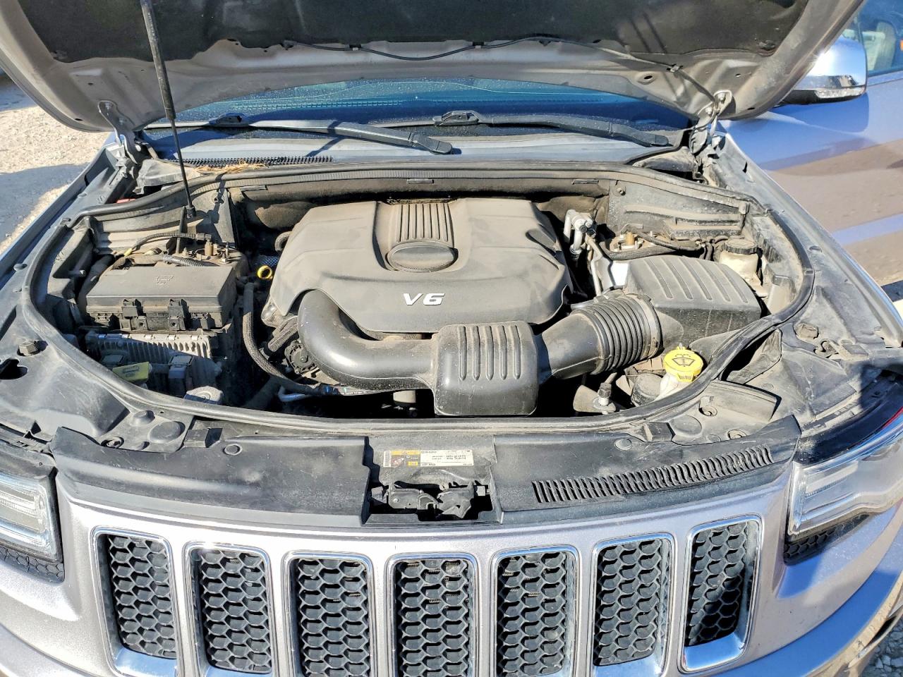 2014 JEEP GRAND CHEROKEE OVERLAND photo 34