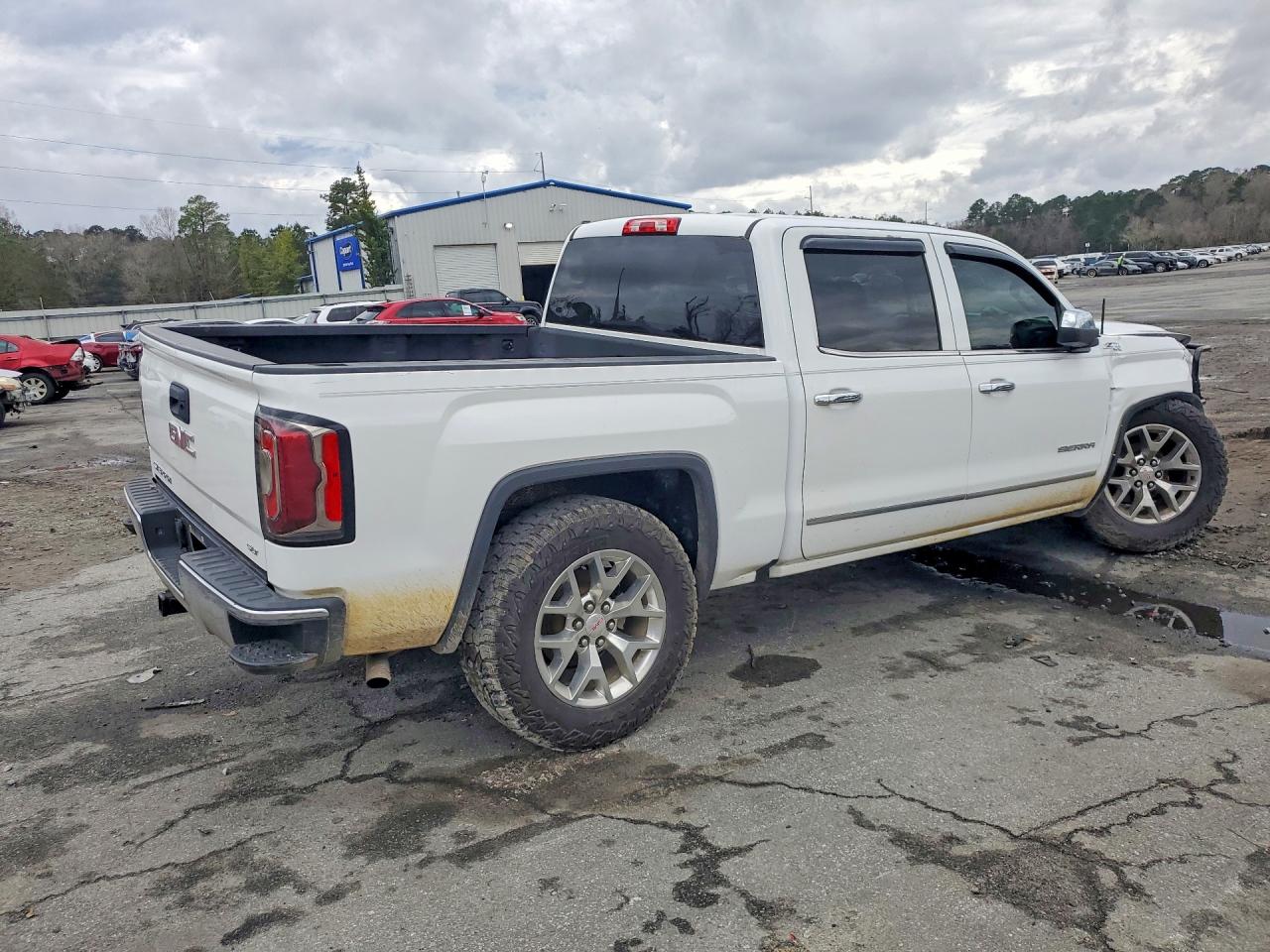 2017 GMC SIERRA K1500 SLT photo 3
