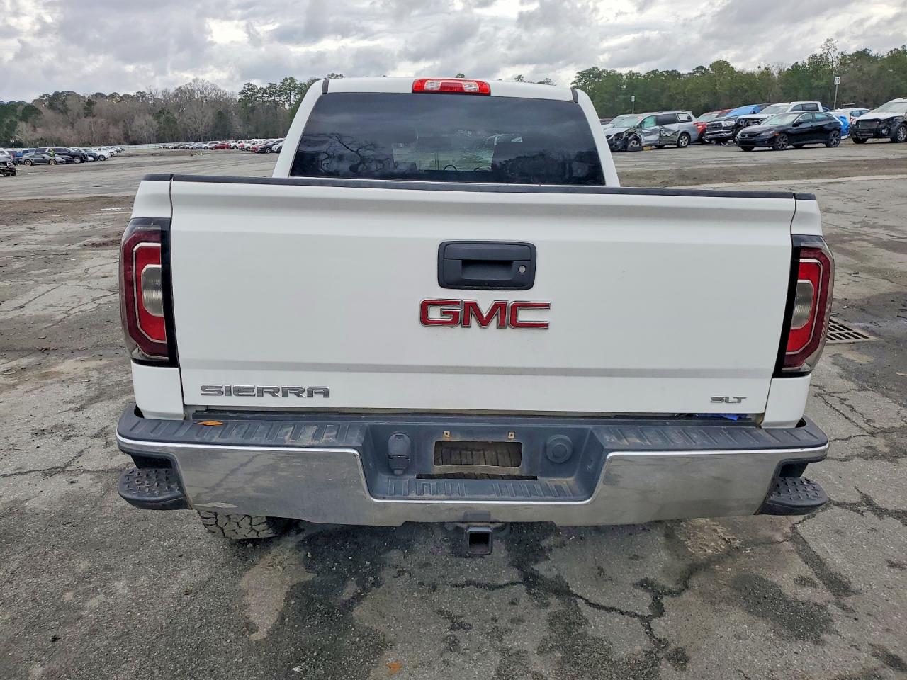 2017 GMC SIERRA K1500 SLT photo 6
