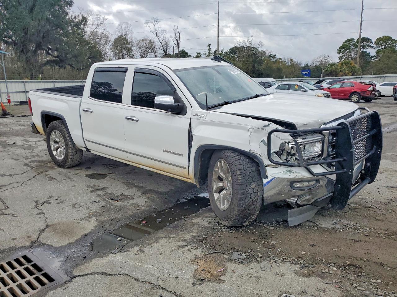 2017 GMC SIERRA K1500 SLT photo 4