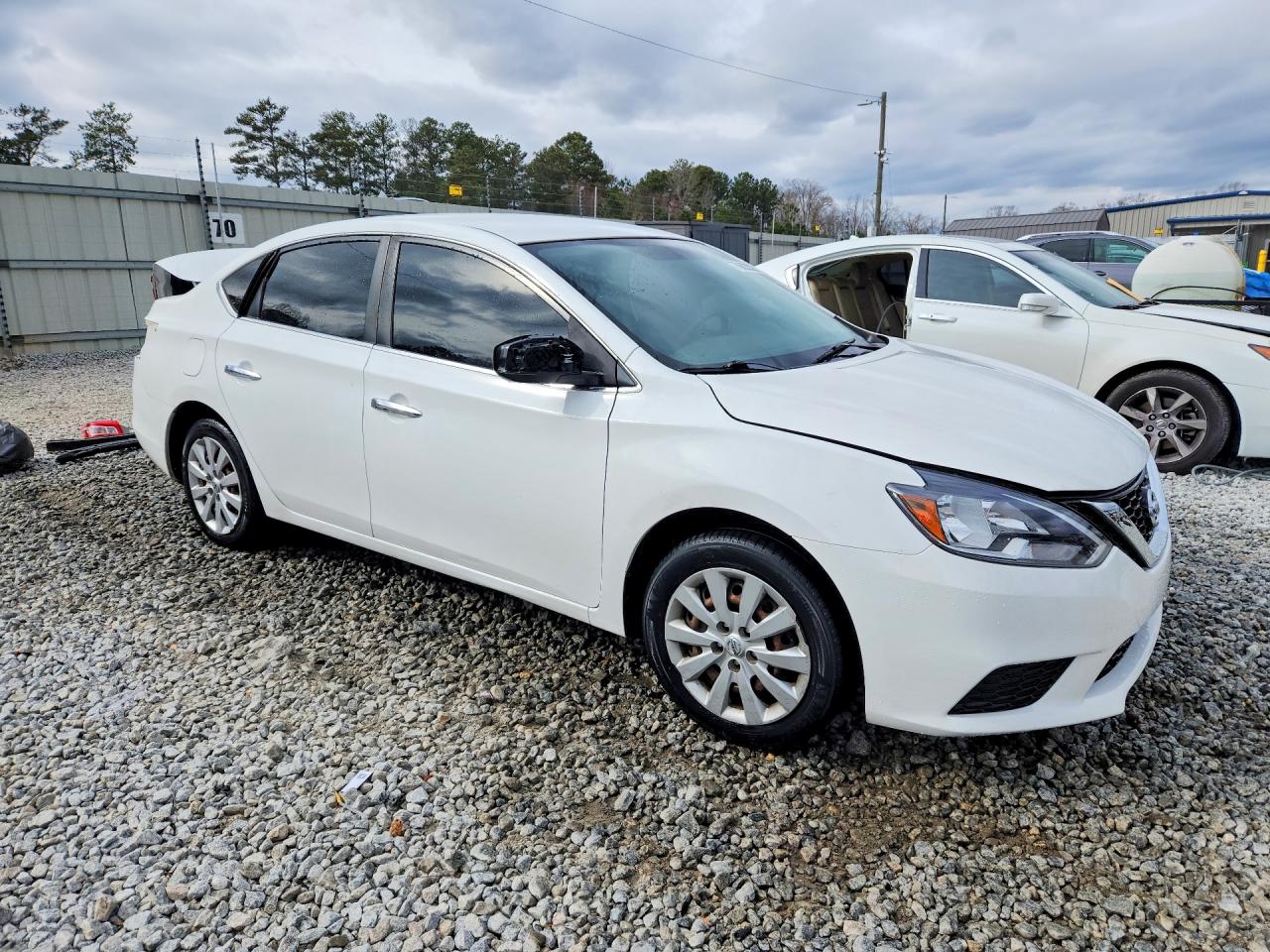 2018 NISSAN SENTRA S photo 4