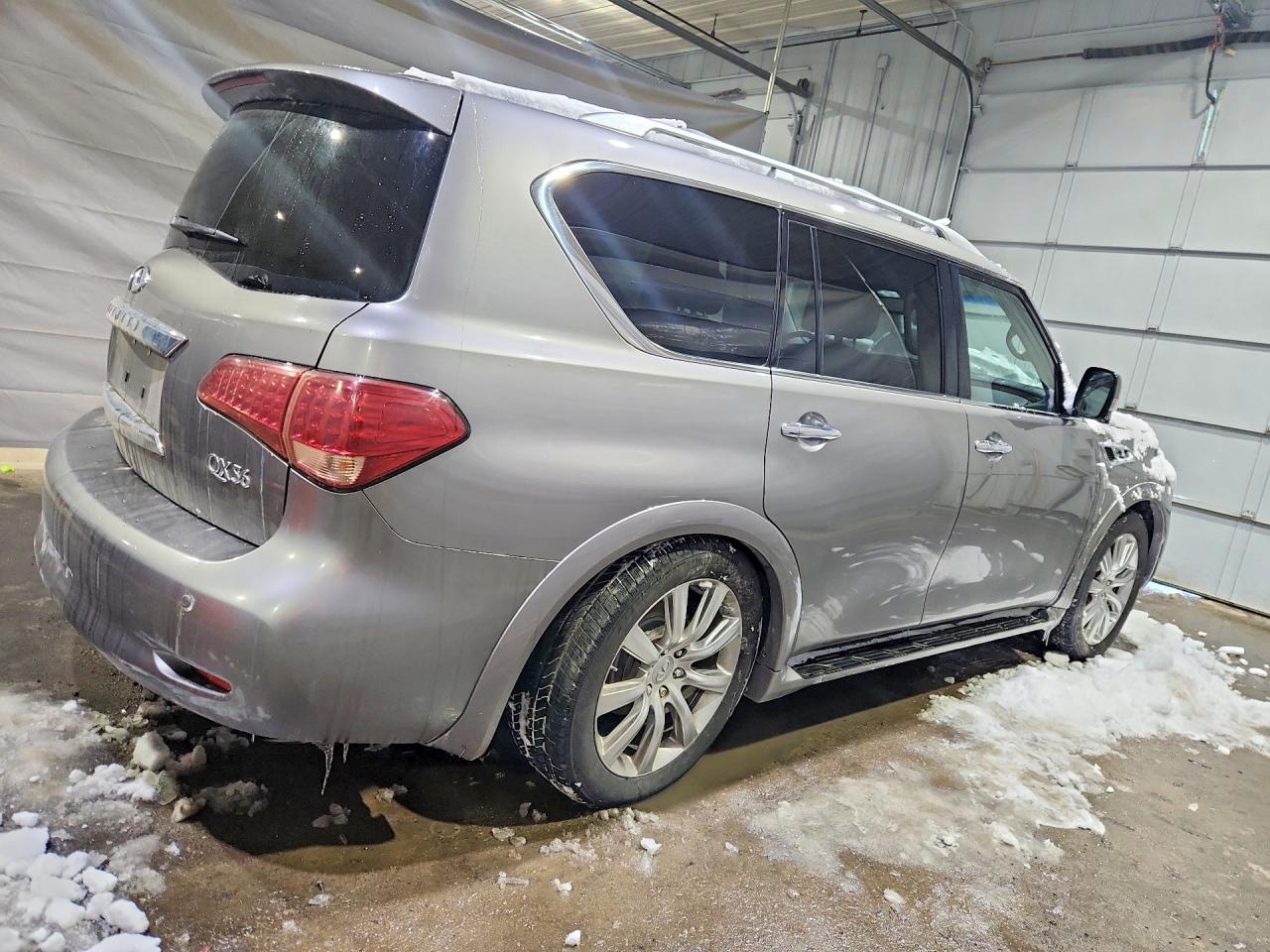 2011 INFINITI QX56 BASE photo 3