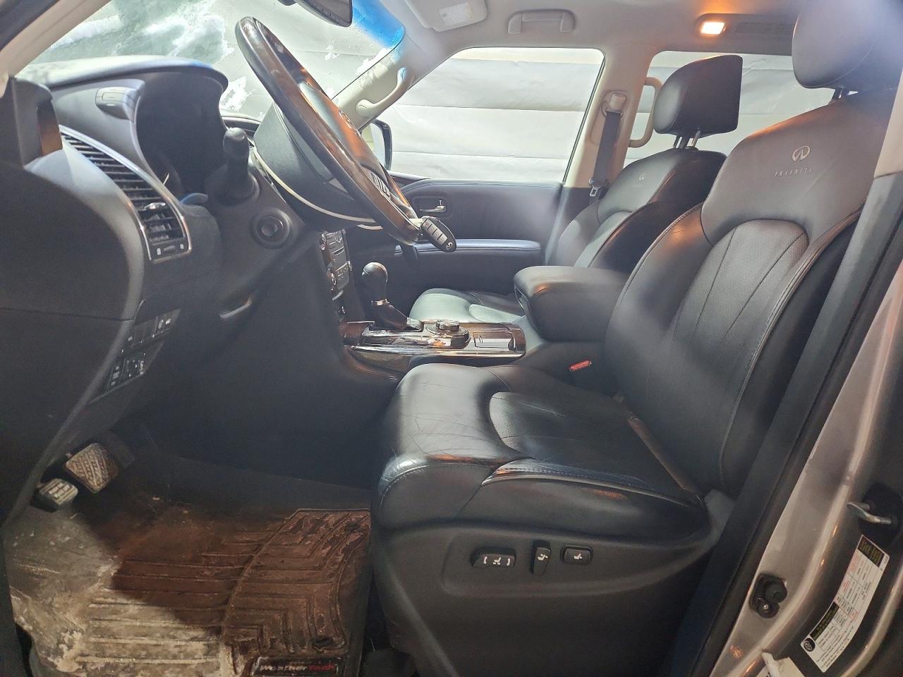 2011 INFINITI QX56 BASE photo 7