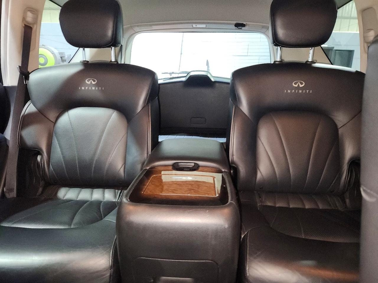 2011 INFINITI QX56 BASE photo 10