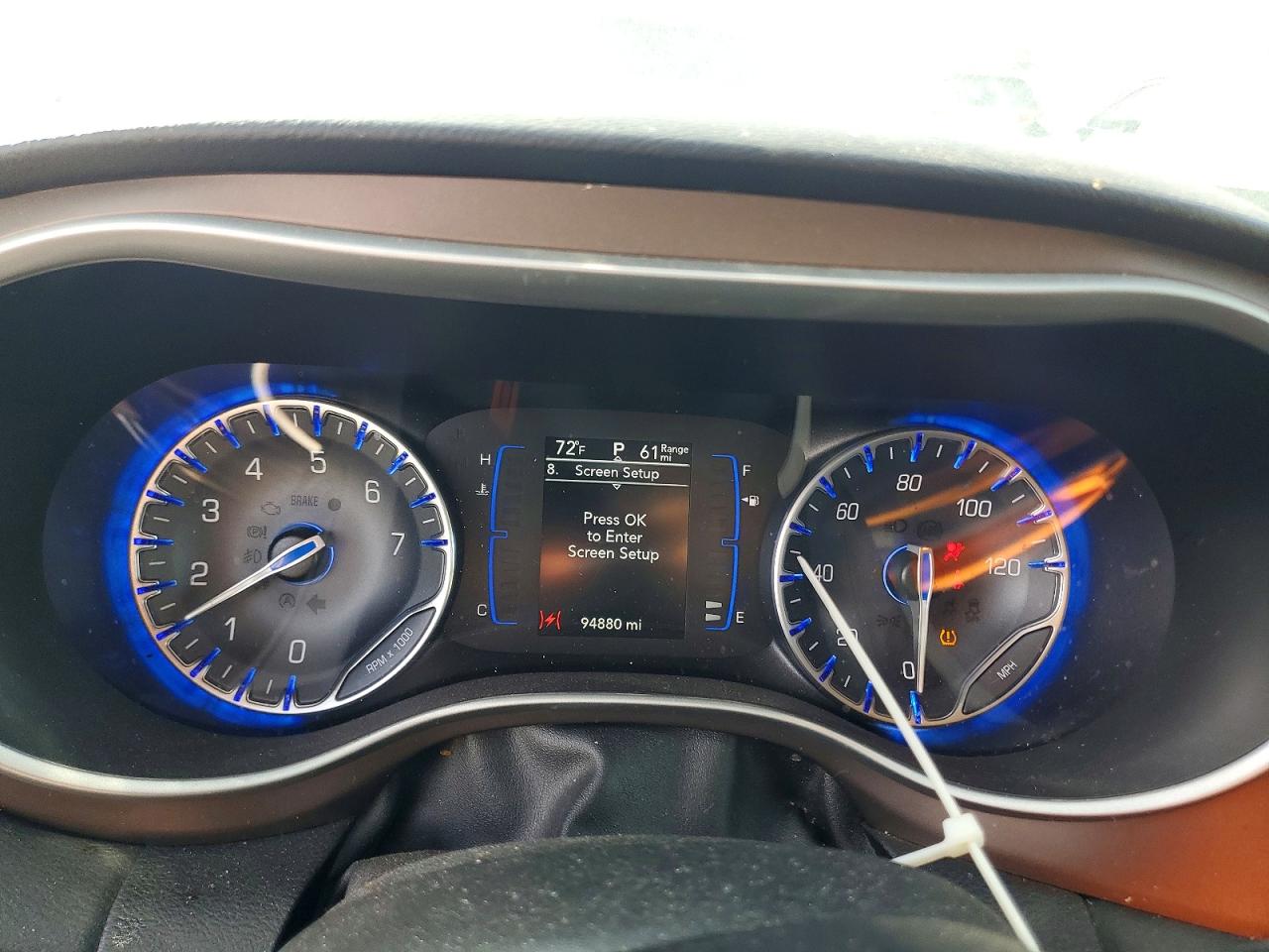 2020 CHRYSLER VOYAGER L photo 9