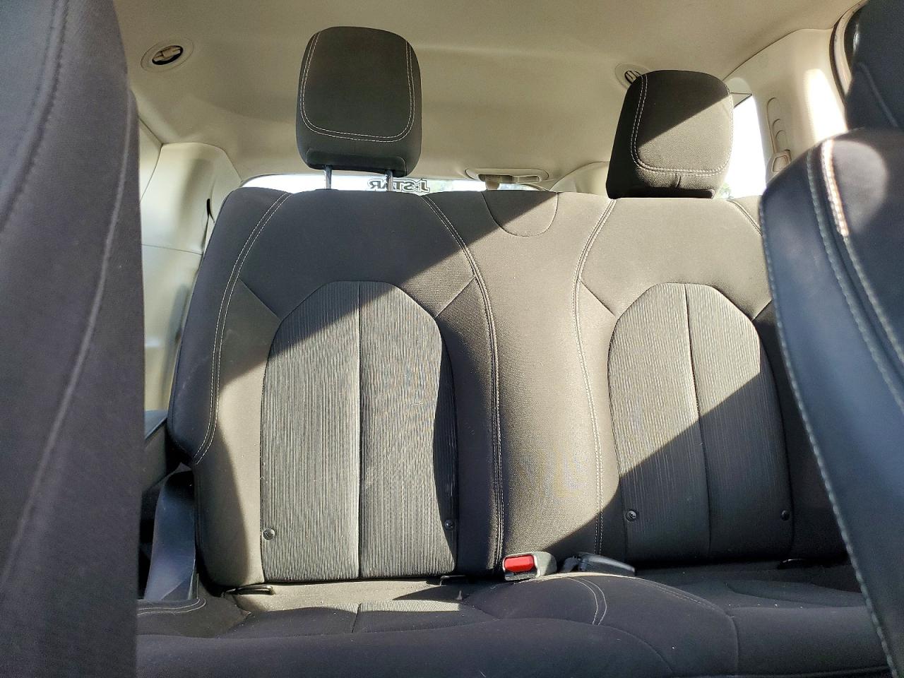 2020 CHRYSLER VOYAGER L photo 10