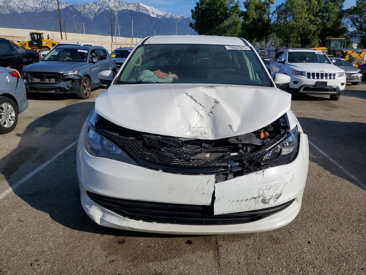 2020 CHRYSLER VOYAGER L photo 5