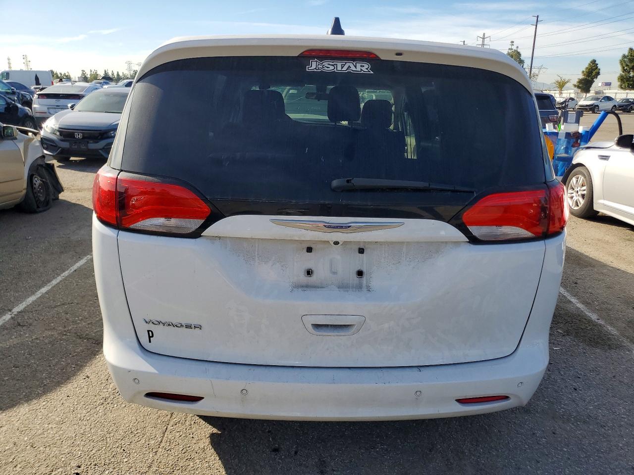 2020 CHRYSLER VOYAGER L photo 6