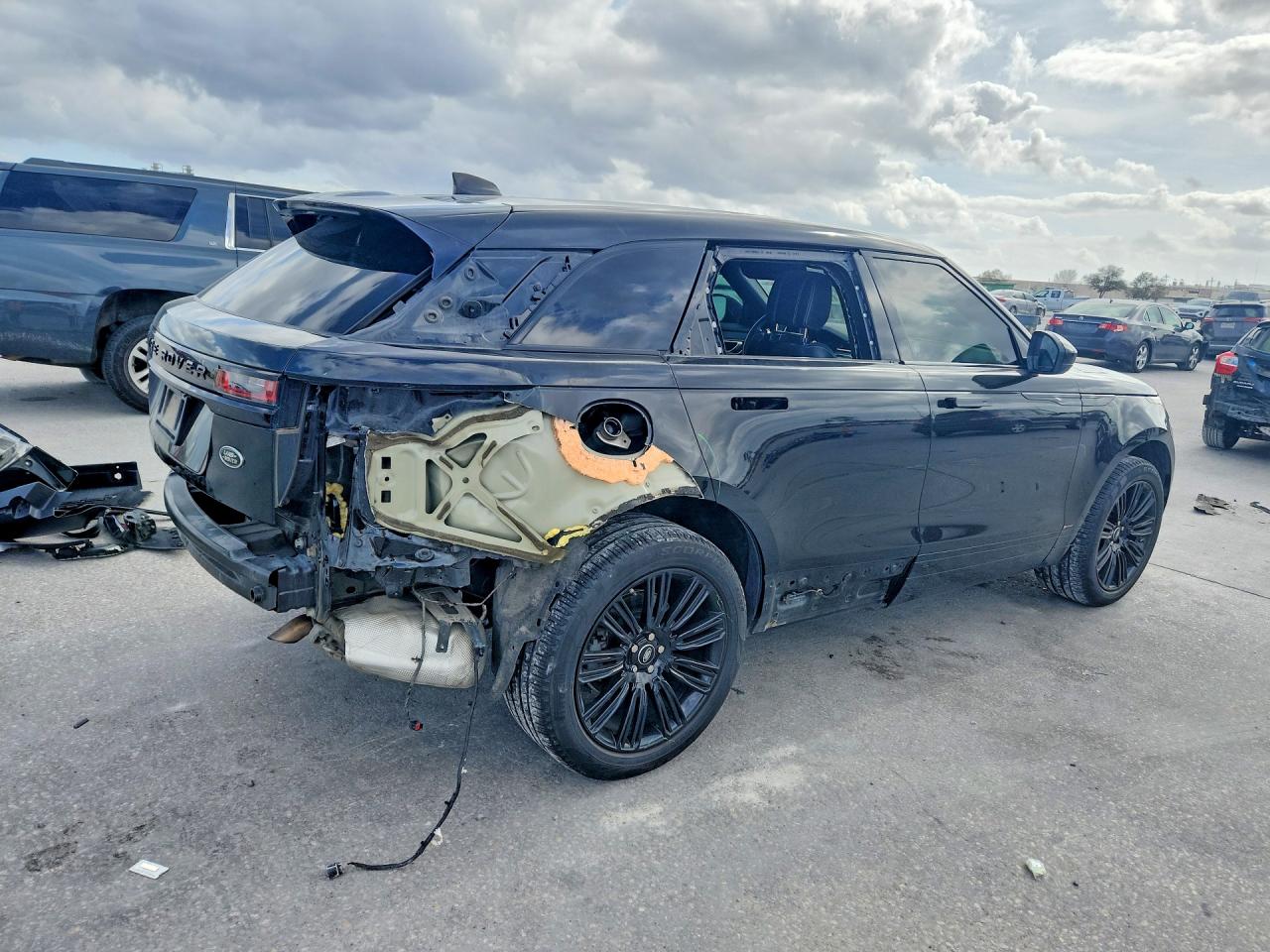 2020 LAND ROVER RANGE ROVER VELAR R-DYNAMIC S photo 3