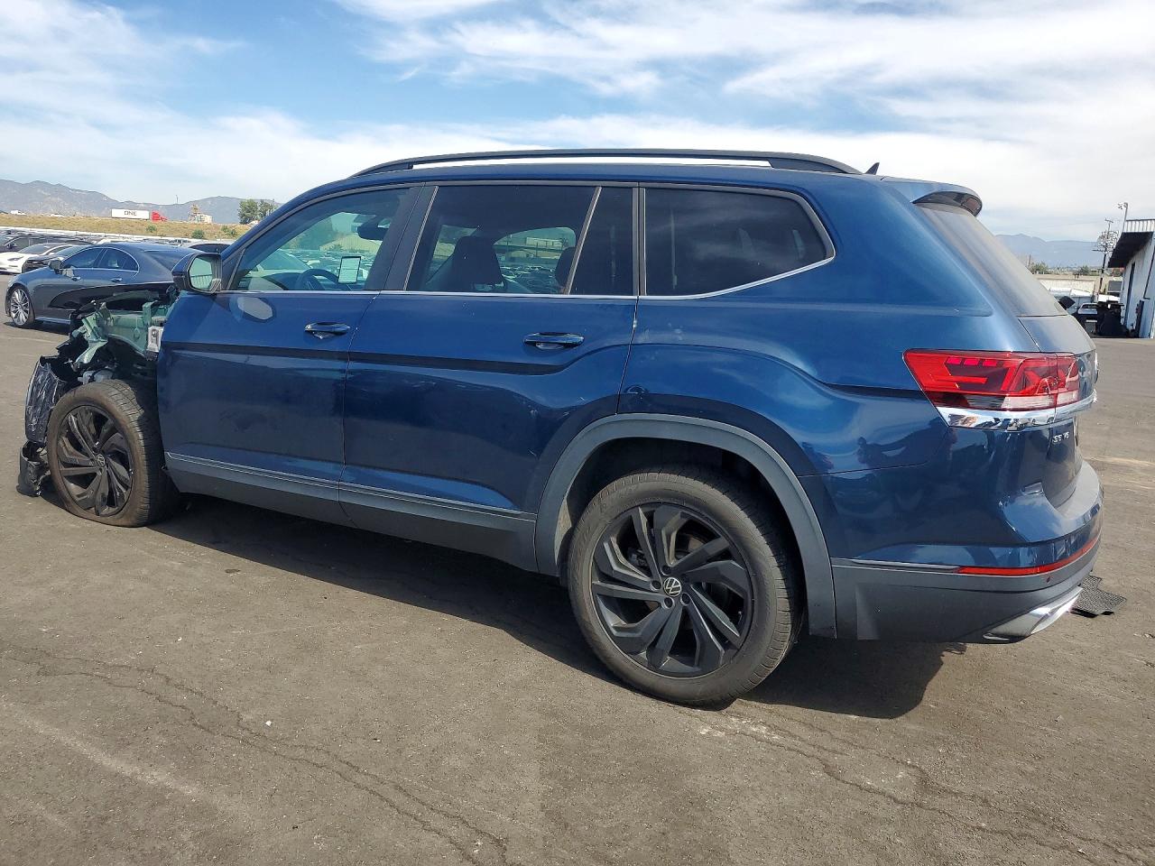 2023 VOLKSWAGEN ATLAS SE photo 3
