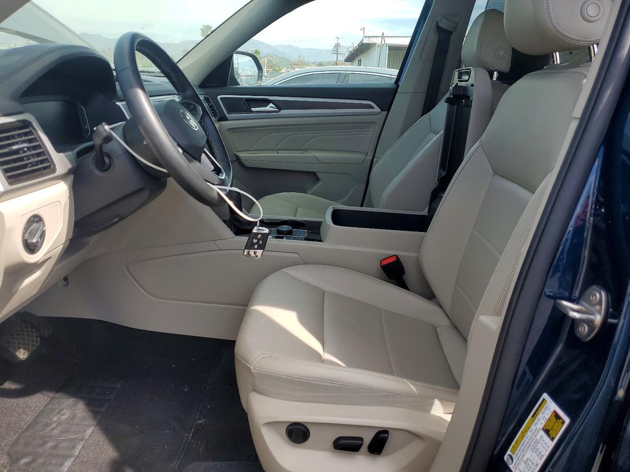 2023 VOLKSWAGEN ATLAS SE photo 13