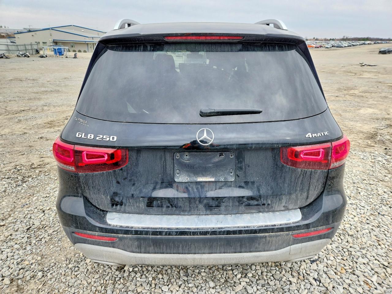 2021 MERCEDES-BENZ GLB 250 4MATIC photo 6