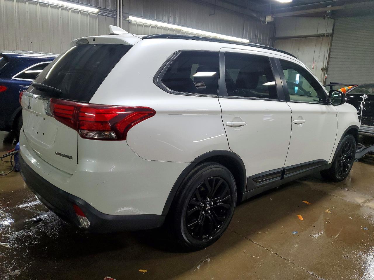 2018 MITSUBISHI OUTLANDER SE photo 7