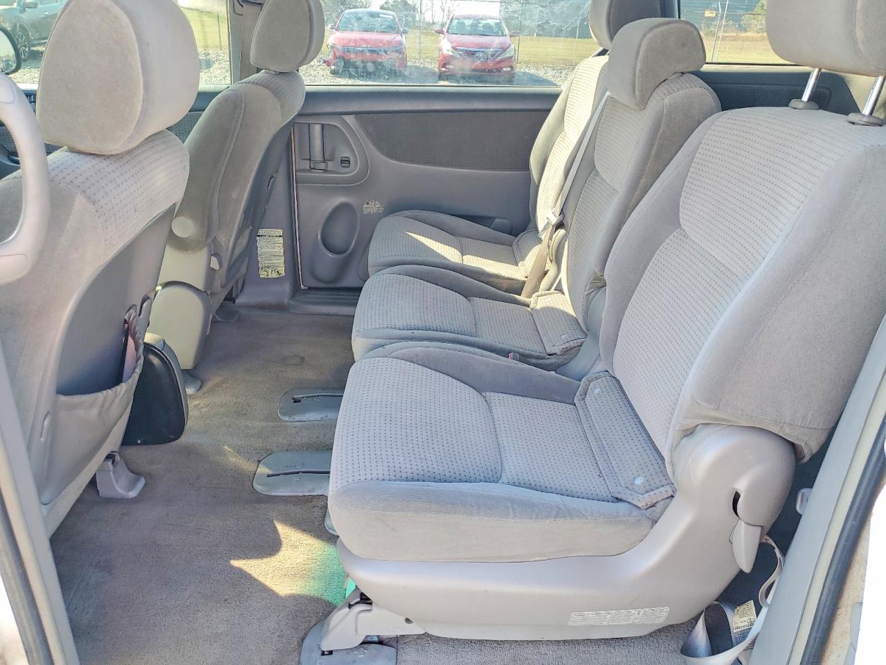 2006 TOYOTA SIENNA CE photo 31