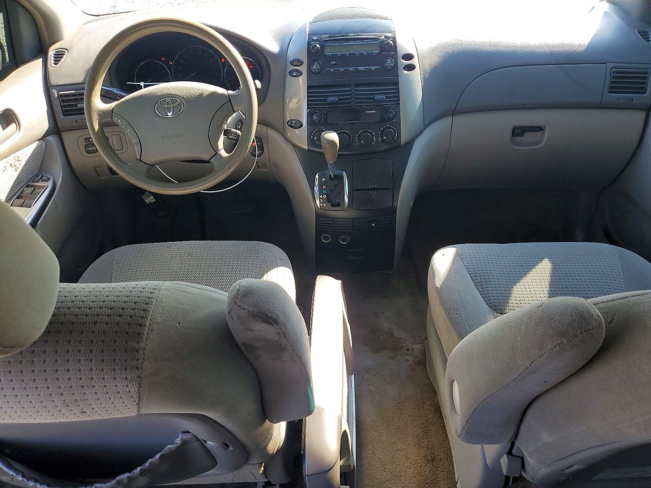 2006 TOYOTA SIENNA CE photo 22