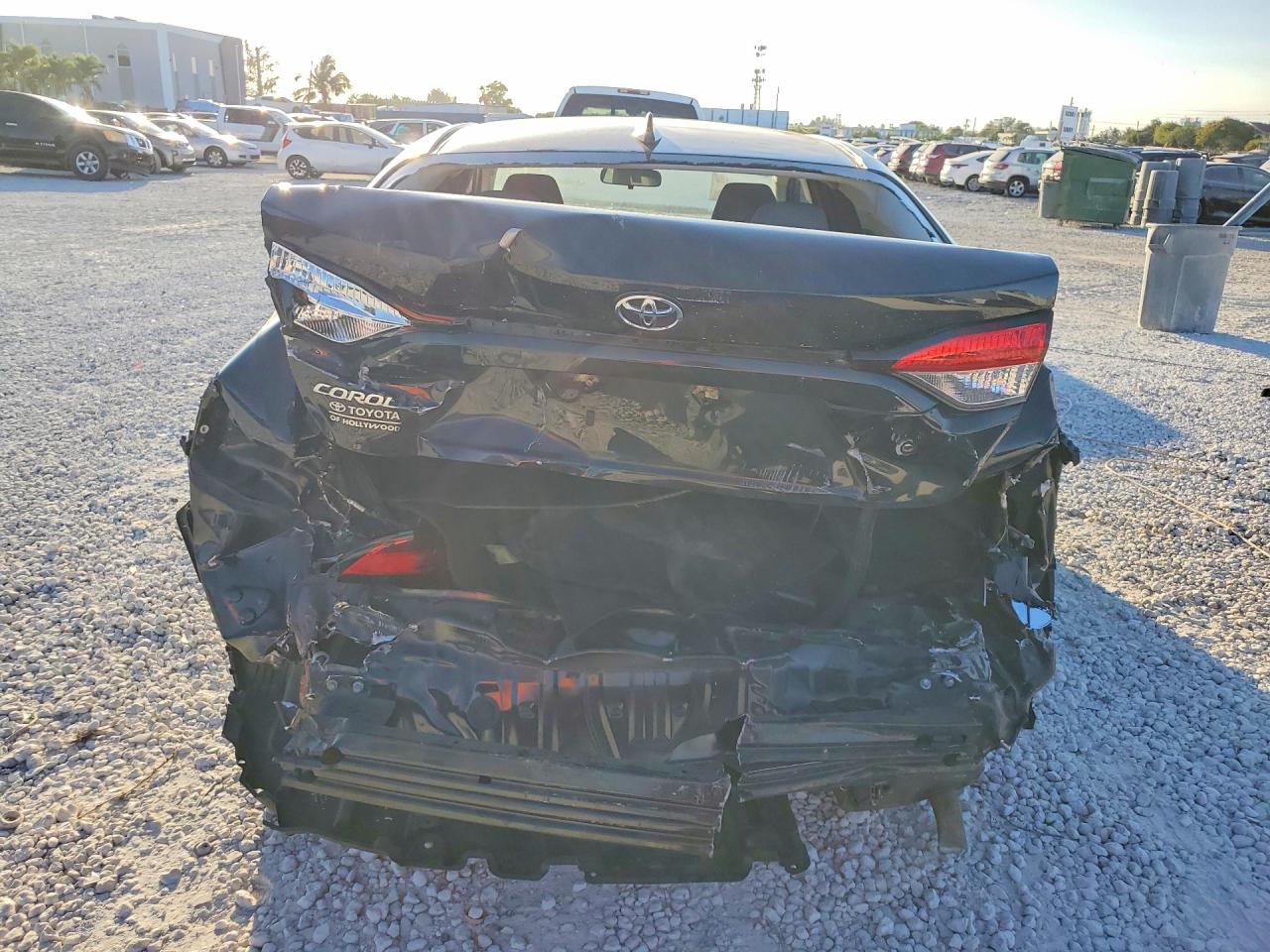 2021 TOYOTA COROLLA L photo 11