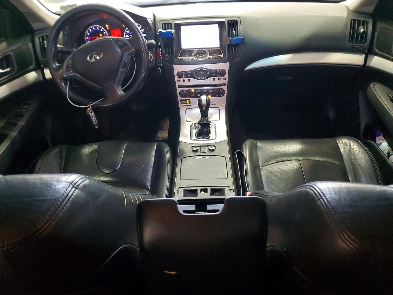 2009 INFINITI G37 photo 8