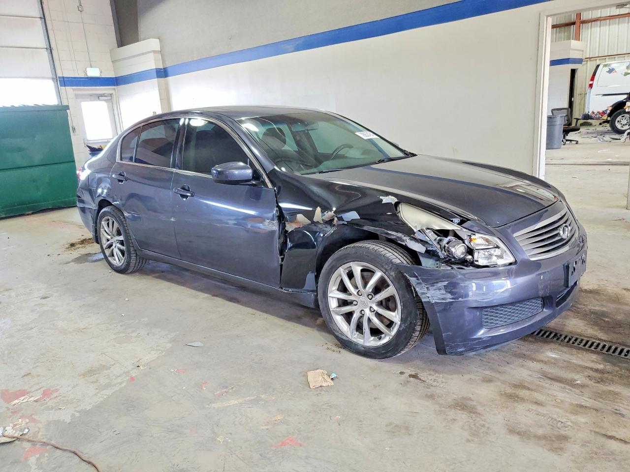 2009 INFINITI G37 photo 4