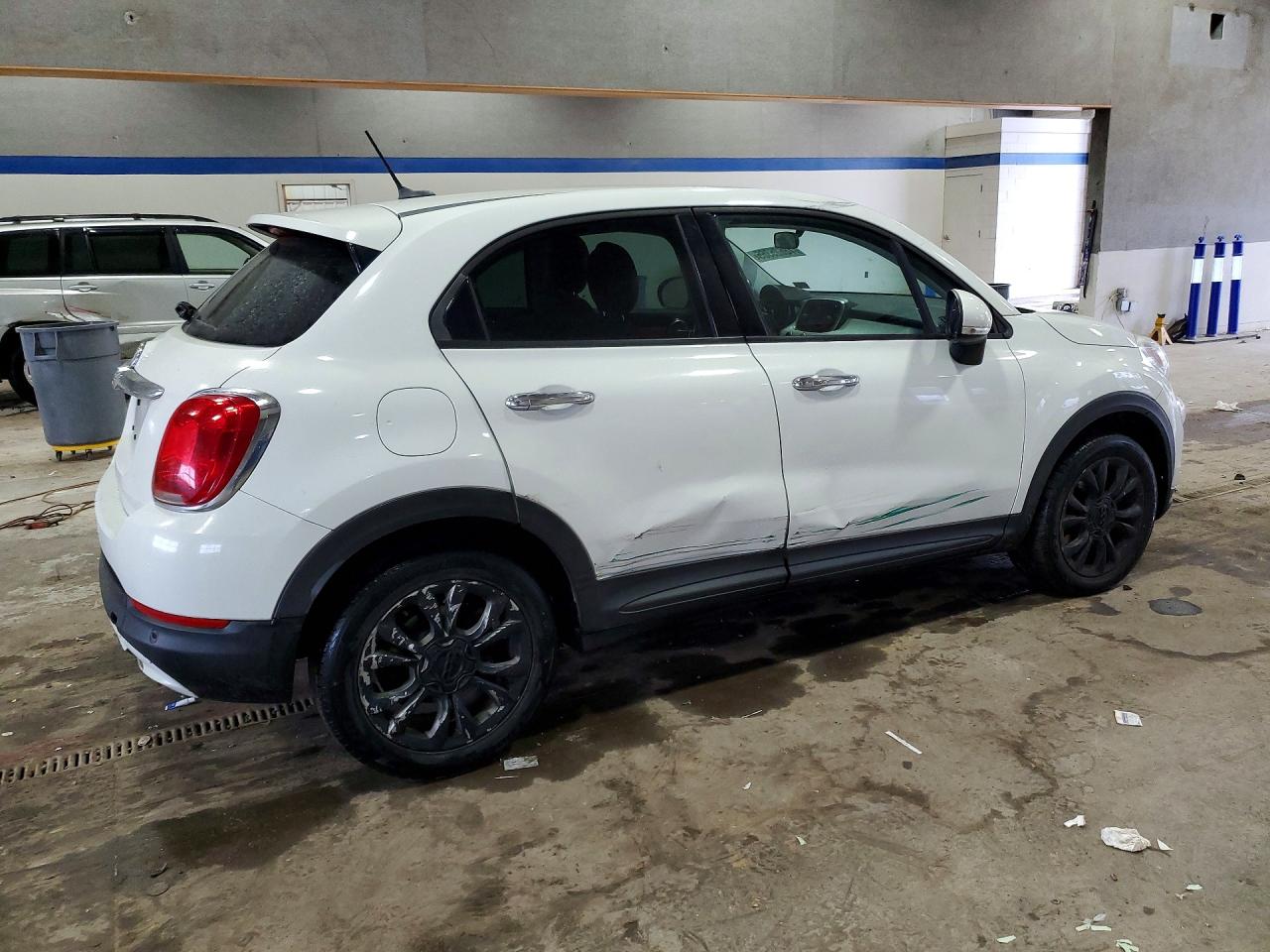 2016 FIAT 500X EASY photo 3