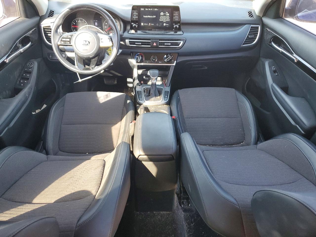 2021 KIA SELTOS S photo 8