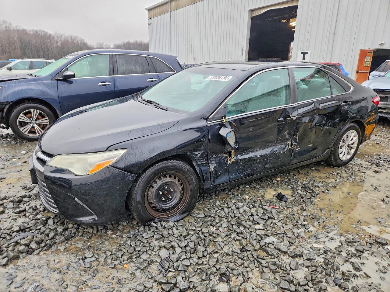 2016 TOYOTA CAMRY