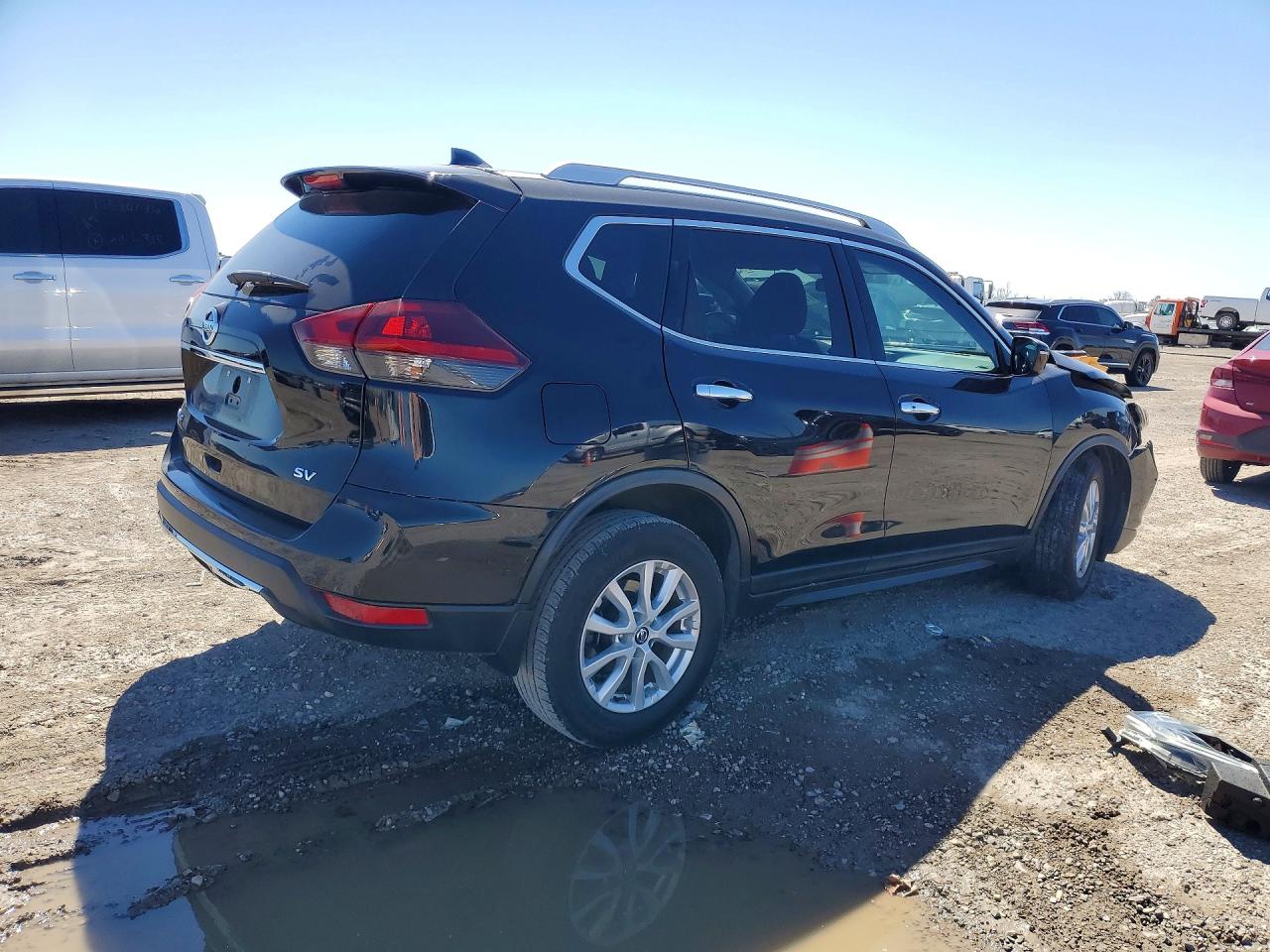 2018 NISSAN ROGUE photo 5