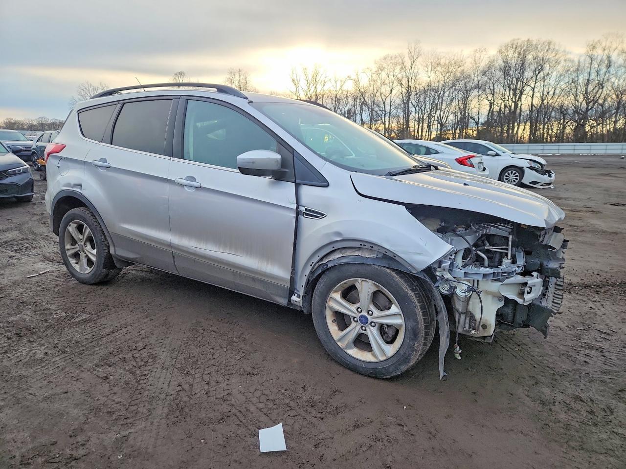 2016 FORD ESCAPE SE photo 7