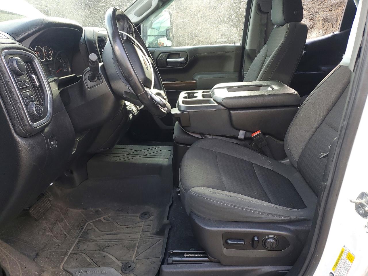 2020 CHEVROLET SILVERADO K1500 LT photo 7