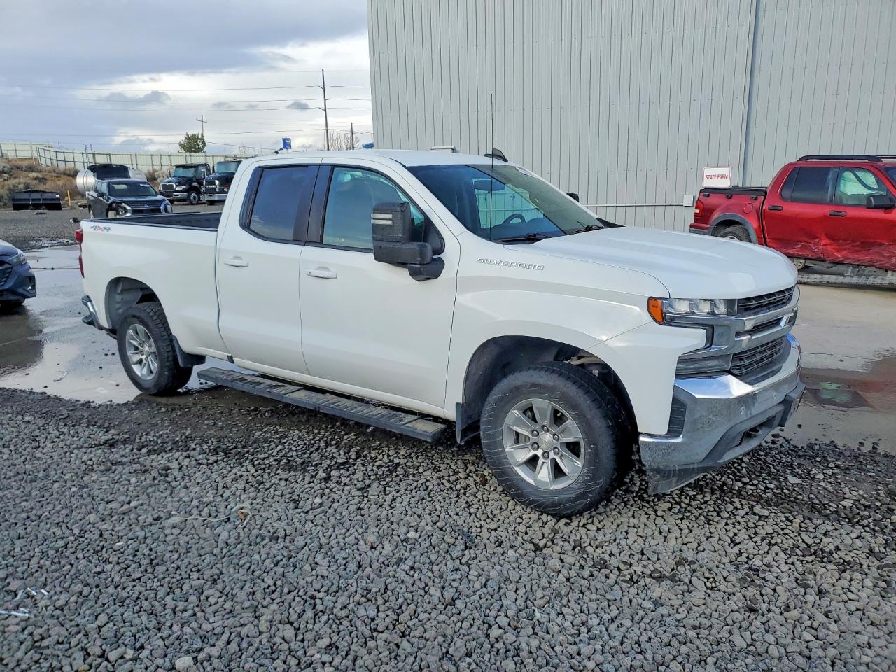 2020 CHEVROLET SILVERADO K1500 LT photo 4