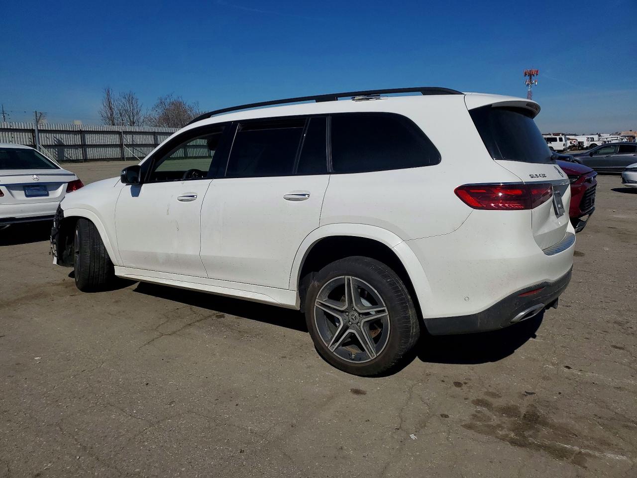 2024 MERCEDES-BENZ GLS 450 4MATIC photo 3