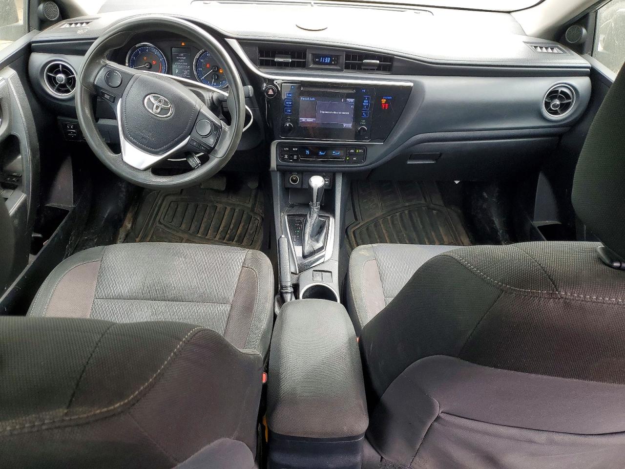 2018 TOYOTA COROLLA LE photo 14