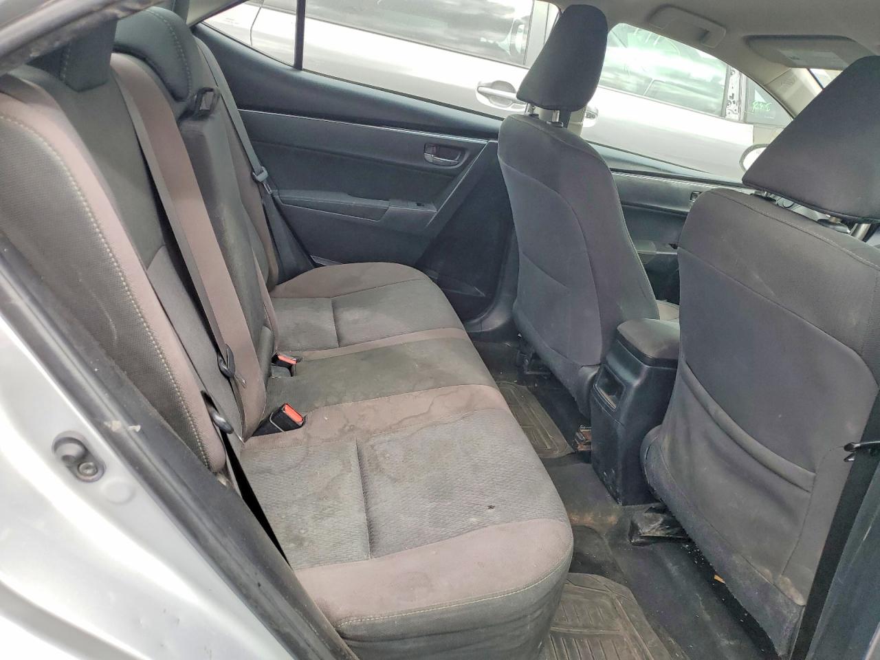 2018 TOYOTA COROLLA LE photo 18